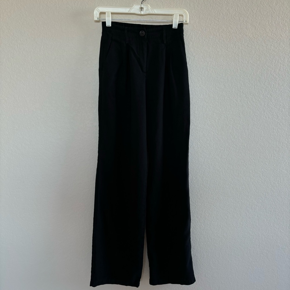 Adika straight leg dress pants in black high waist women’s size small